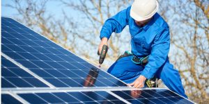 Installation Maintenance Panneaux Solaires Photovoltaïques à Comines